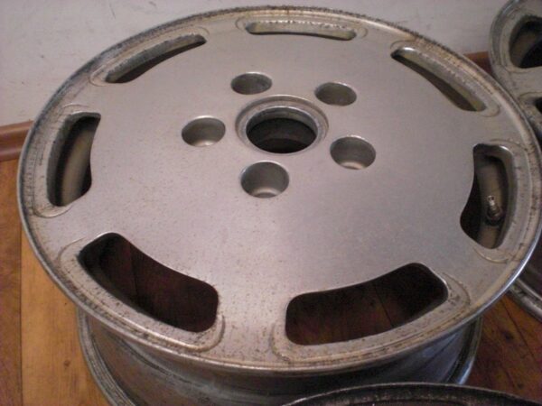 Porsche 928 Gulideckel Felgen