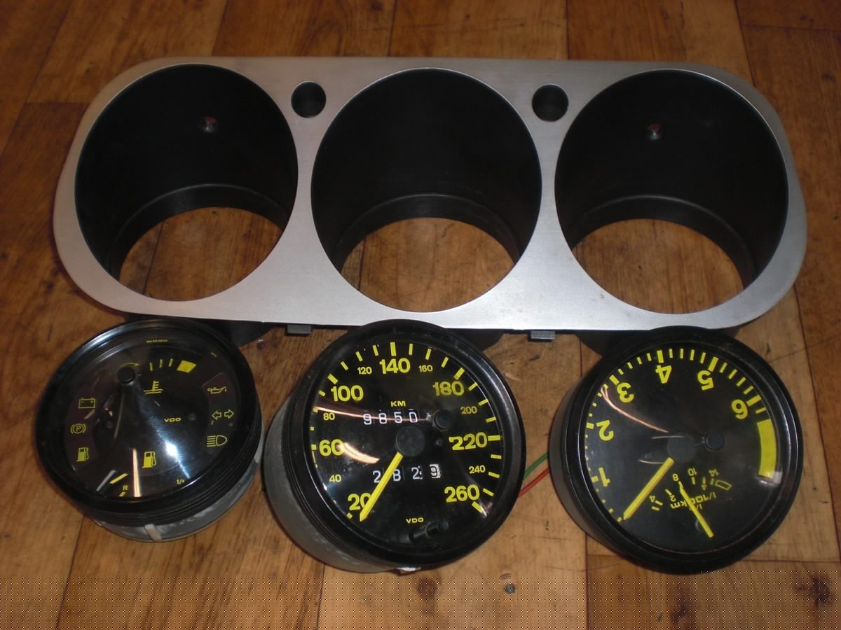 Porsche 944 Serie 1 Instrumente