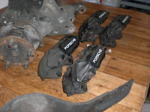 Porsche 968 Achschenkel Vorne Bremssättel