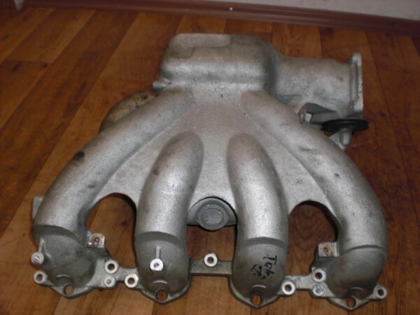 Porsche 968 Motor Ansaugbrücke