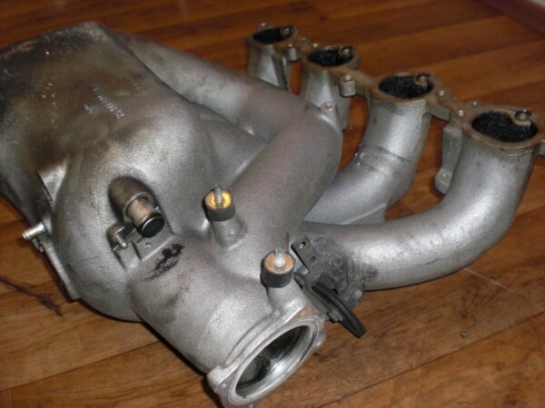 Porsche 968 Motor Ansaugbrücke